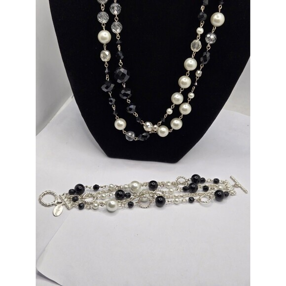 White House Black Market Black Clear & White Beaded Necklace w Bracelet - Picture 2 of 16